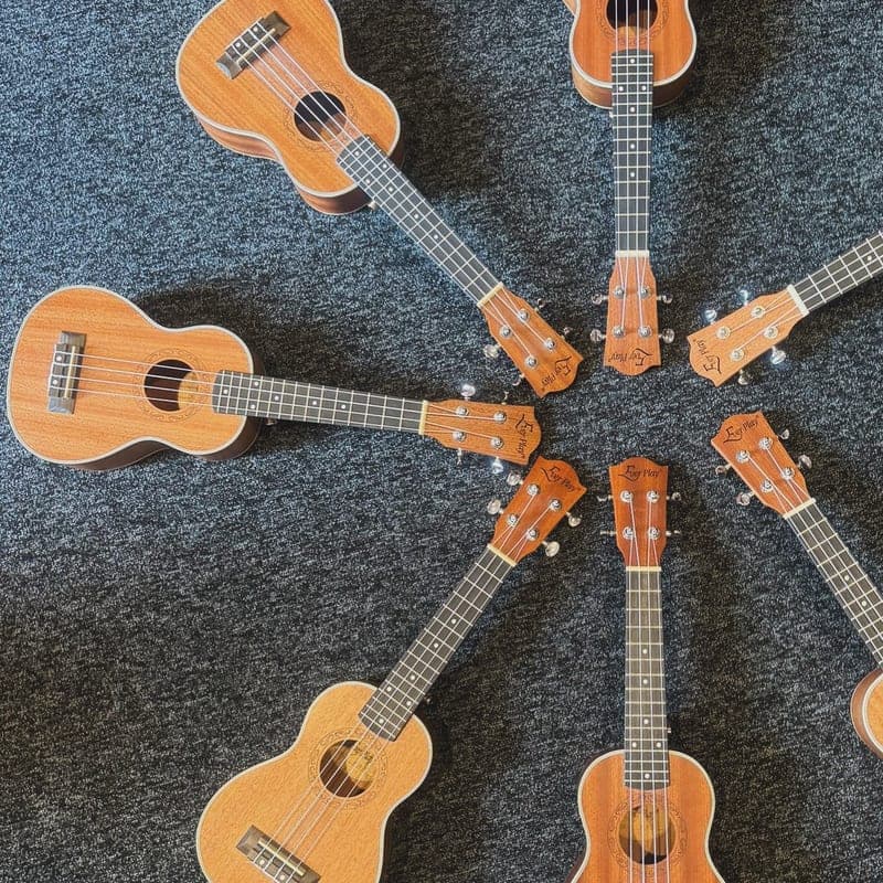 Ukulele ułożone w krąg